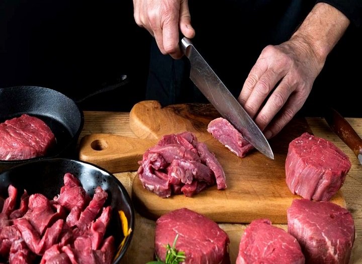 Mẹo nấu cháo thịt bò cho bé ăn dặm ngon mềm dễ tiêu hóa