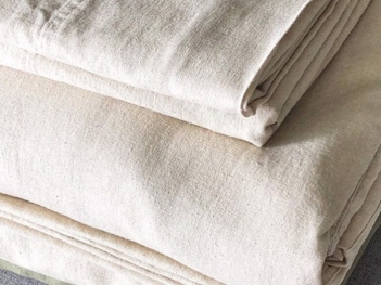Vải canvas thô so với vải bố giống và khác nhau điểm nào?